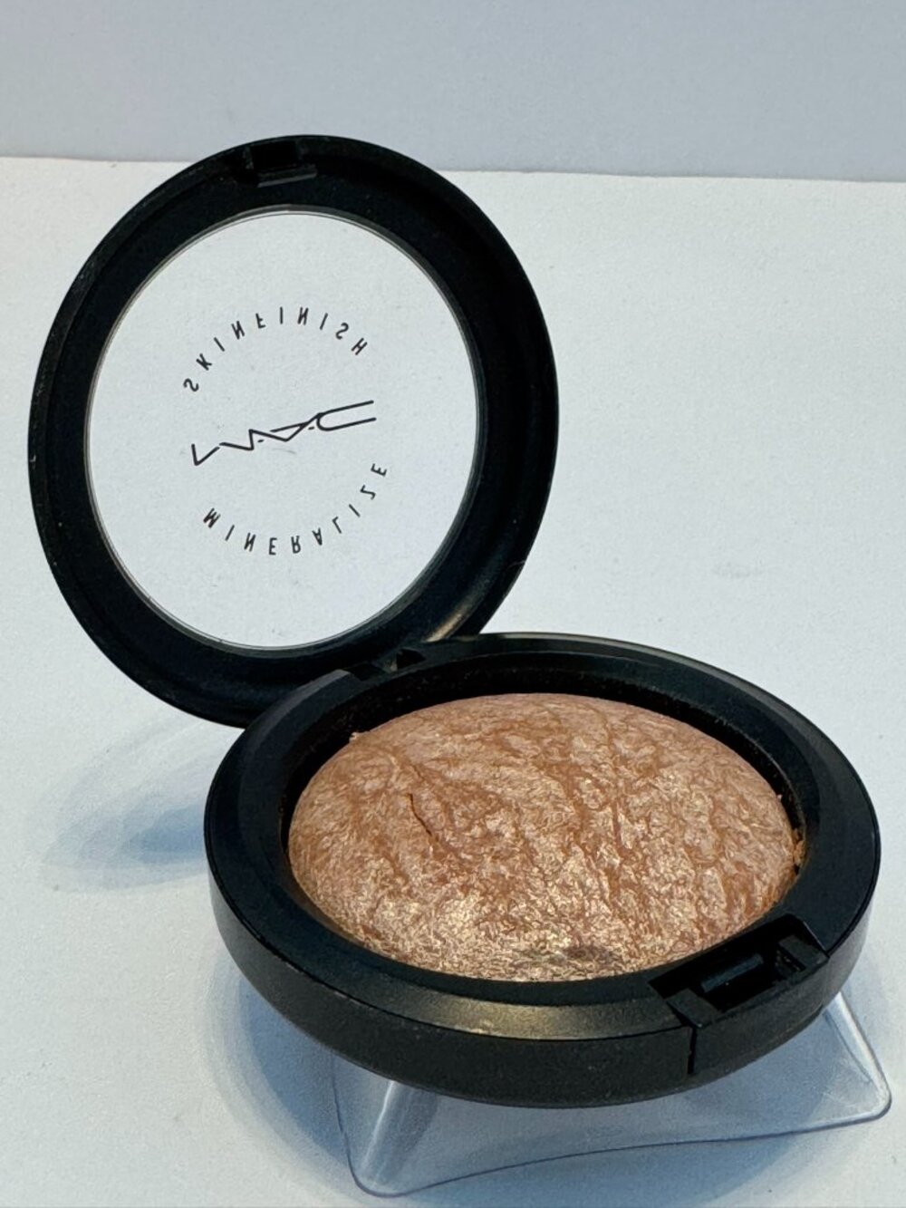 MAC Mineralize Skinfinish Soft and Gentle Highlighter Powder - Face Glow NEW